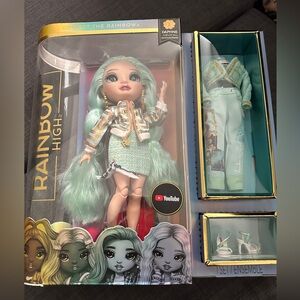 Rainbow high doll Daphne Minton